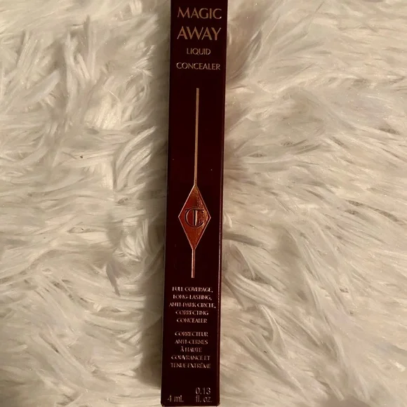 Charlotte Tilbury Magic Away Concealer - 7 Medium - Picture 6 of 6